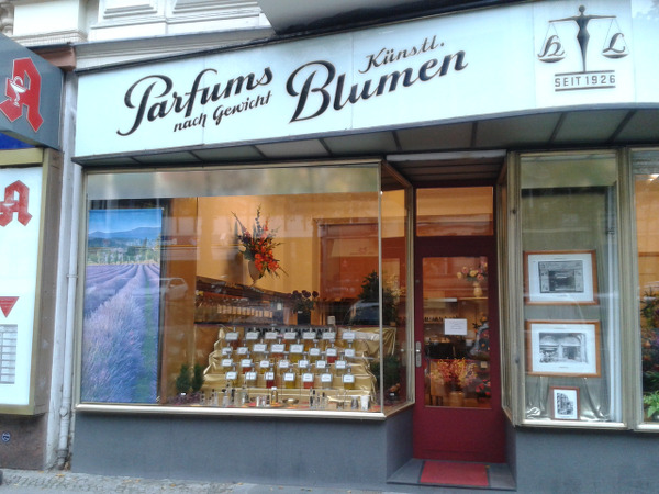 Lehmann Parfum nach Gewicht in Berlin Kantstraße