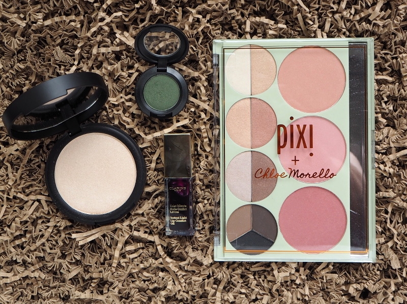 Neues Makeup Juli 2018 ELF Shimmer Highlighter Powder MAC Humid Clarins Lip Comfort Oil Pixi Palette Chloe Morello