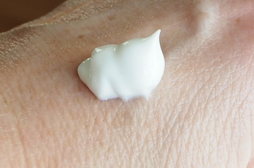 Uncover Skincare Dr. Jetske Ultee Body Cream Konsistenz