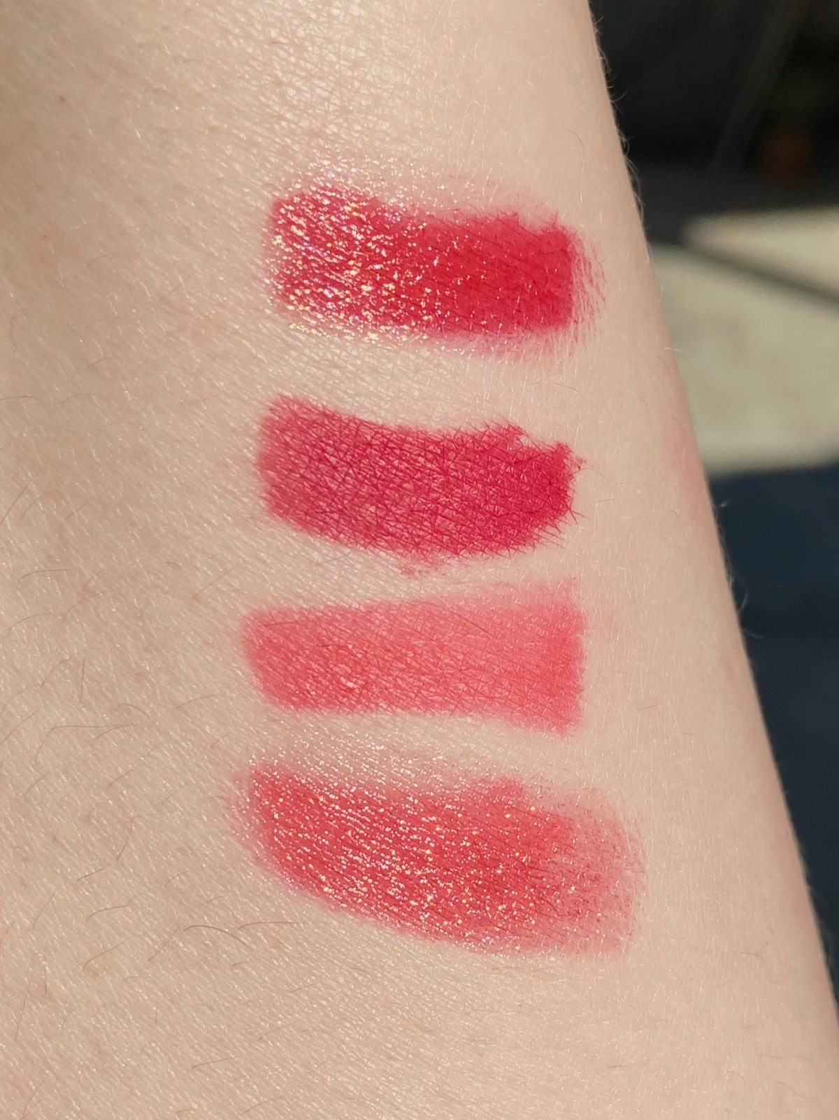 Clarins Sommer 2020 Lip Twist Duo 01 red sunset 03 coral sunrise Swatch Sonne